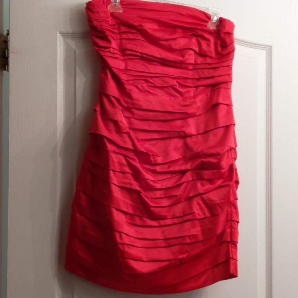 Sz M Ladies Express Strapless Dress Rose Color